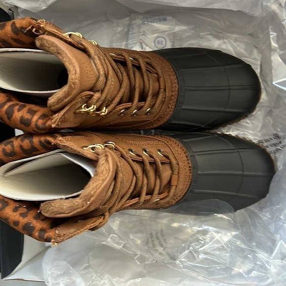 NEW!! Tommy Hilfiger Reise Brown/Leopard Duck Boot Size 7 - Picture 10 of 11